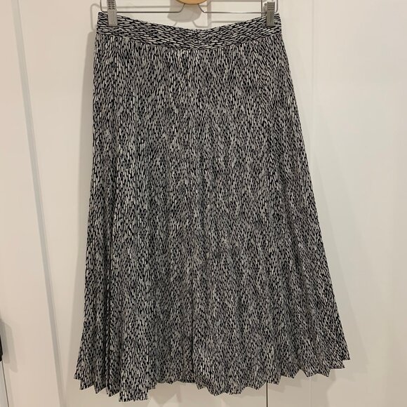 Judith & Charles pleated midi skirt - Picture 1 of 7